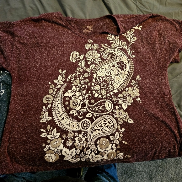 Women's tops - Picture 1 of 2